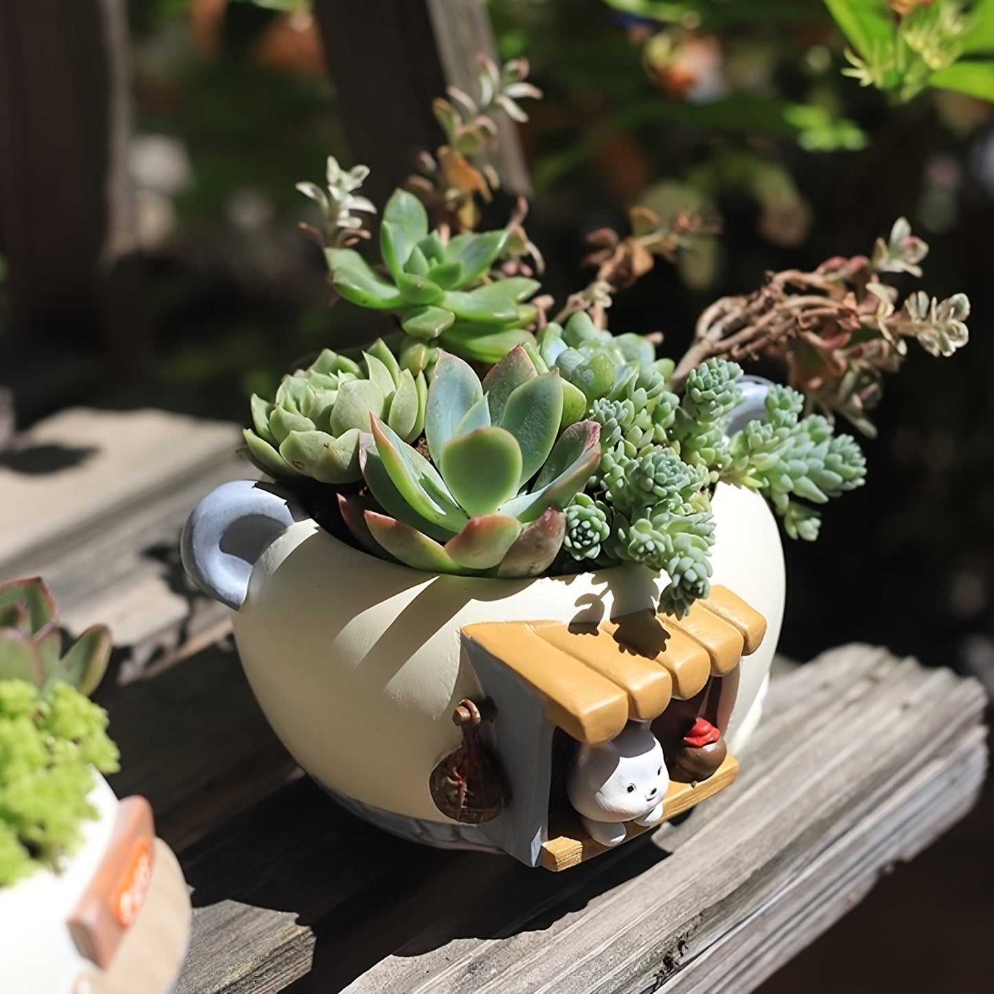 2pcs Set of Modern Cute Pet Cafe & Store Small Mini Resin Plant Pot with Drainage Holes